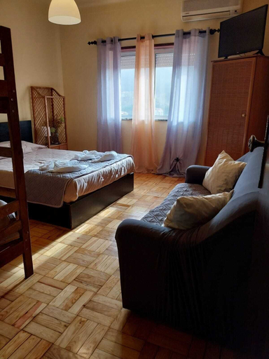 Room 2, Serra da estrela Superior Seia Huge Flats, Seia