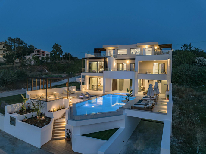 5, Luxurious Villa Selestine - With Private Pool, Crete