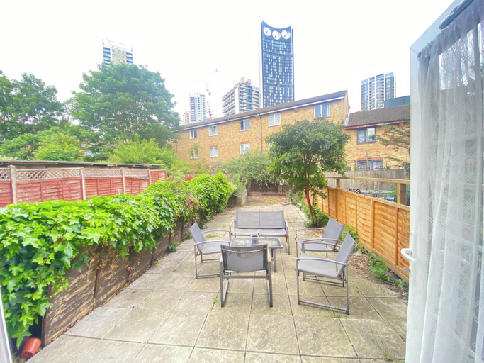 Terrace/patio, London Luxe 5-bed House Retreat, London