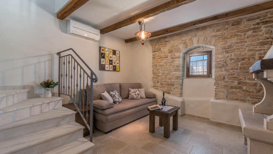 Others 3, Heritage Villa Croc by Villas Guide, Buje