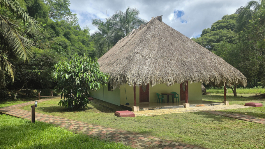 Property grounds 5, Greenheart Resort De Plantage, Tamanredjo