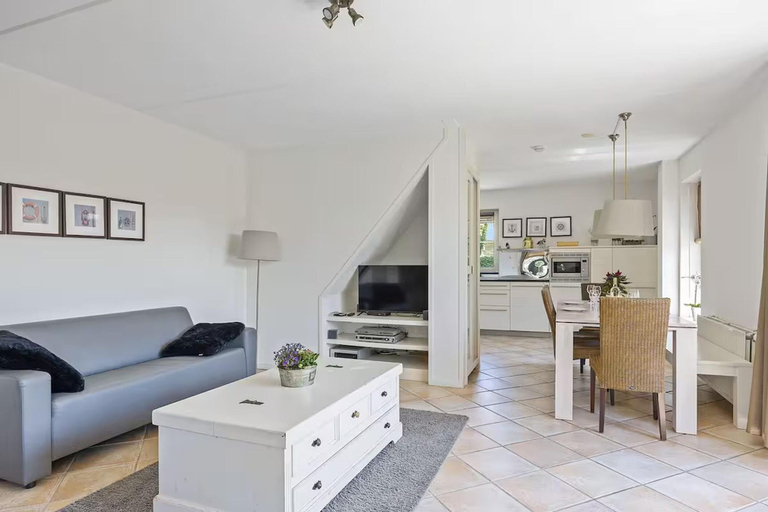 Living room 4, Romantic Villa for 2-guests With Sauna, Makkum, Wûnseradiel
