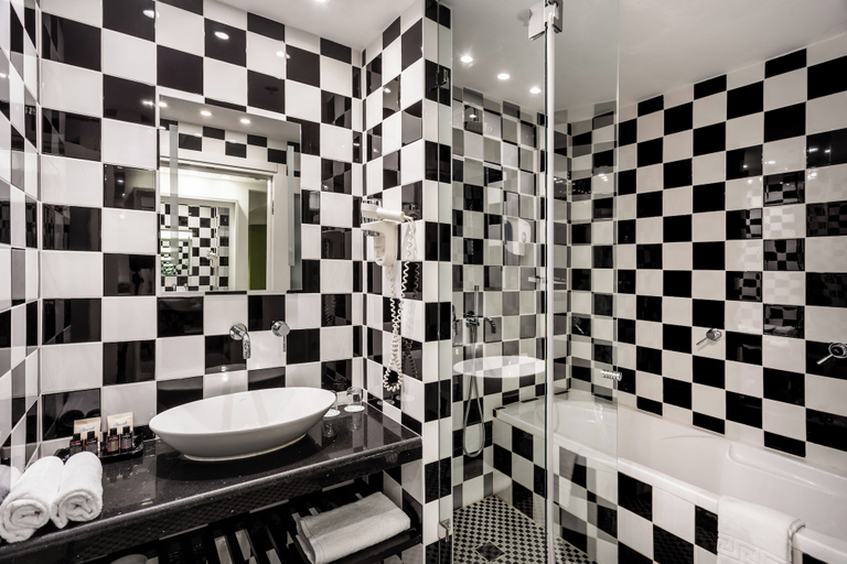 Bathroom 5, Jacob Harmony Jerusalem