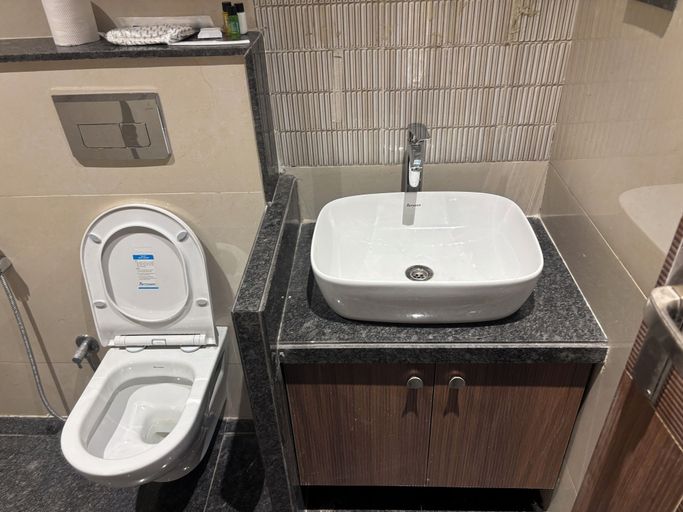 Bathroom 5, Hotel Jalsa Heritage, Jaipur