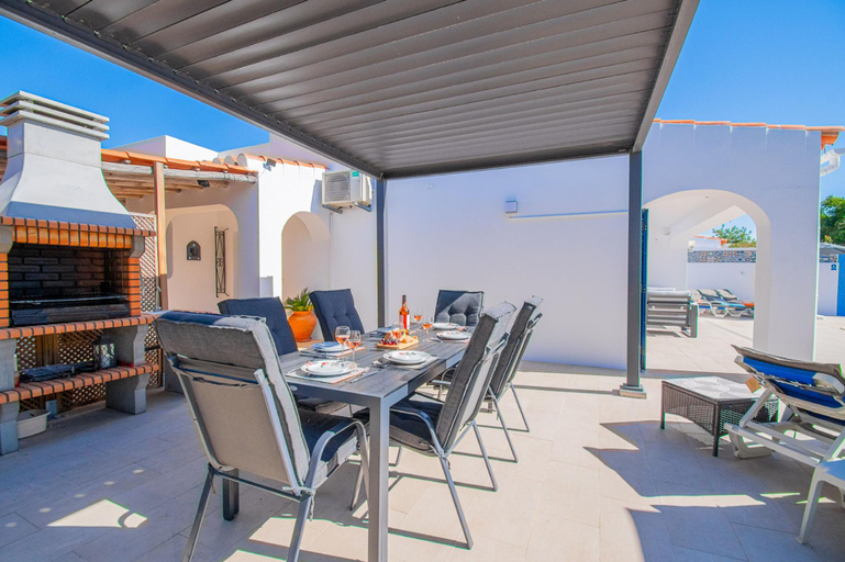 2, Casa Thea  family villa with private heated swimm, Lagoa