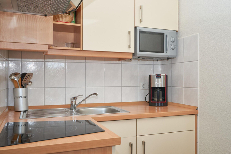 Private kitchen 2, Seepark Sellin Fewo fur 3 Personen, Vorpommern-Rügen