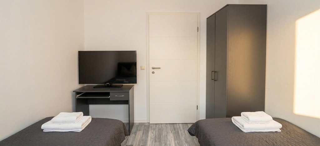Room 4, Elbquartier mit Balkon & Parkplatz in Pirna, Sächsische Schweiz-Osterzgebirge