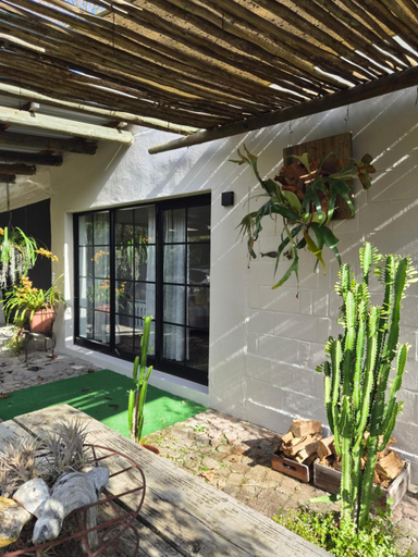Others 4, Agapanthus garden cottage, Overberg