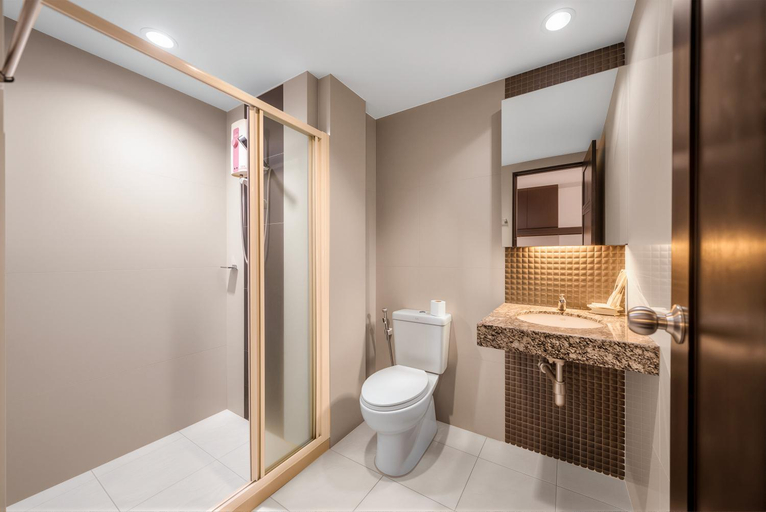 Bathroom 4, Tycoon Suite Hotel, Pattaya