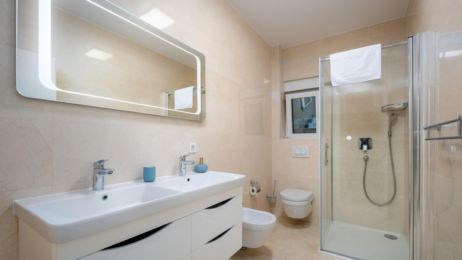 Bathroom, Villa Shaula 2, Bilice