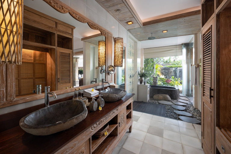 Bathroom 5, Kuwarasan A Pramana Experience, Gianyar
