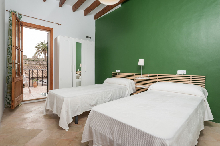 Room 3, Yourisland Na Blanca, Baleares