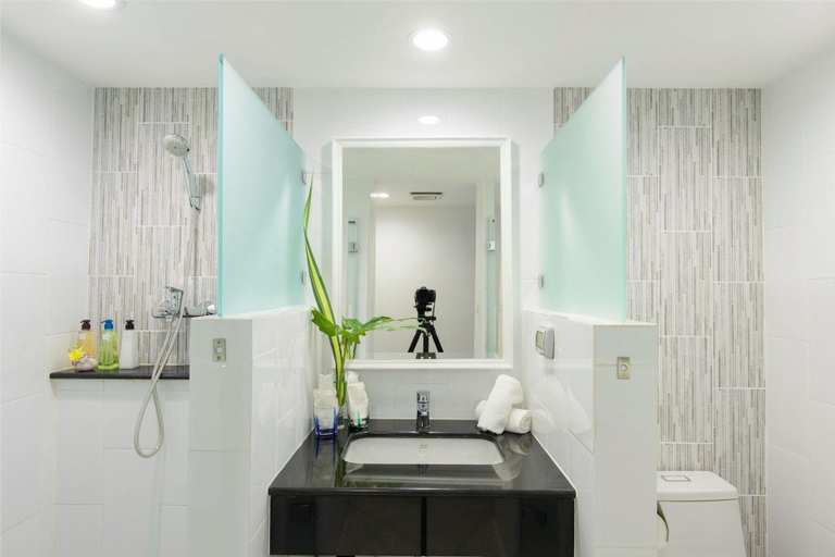 Bathroom 5, Sabai Sathorn Serviced Apartment, Bang Rak