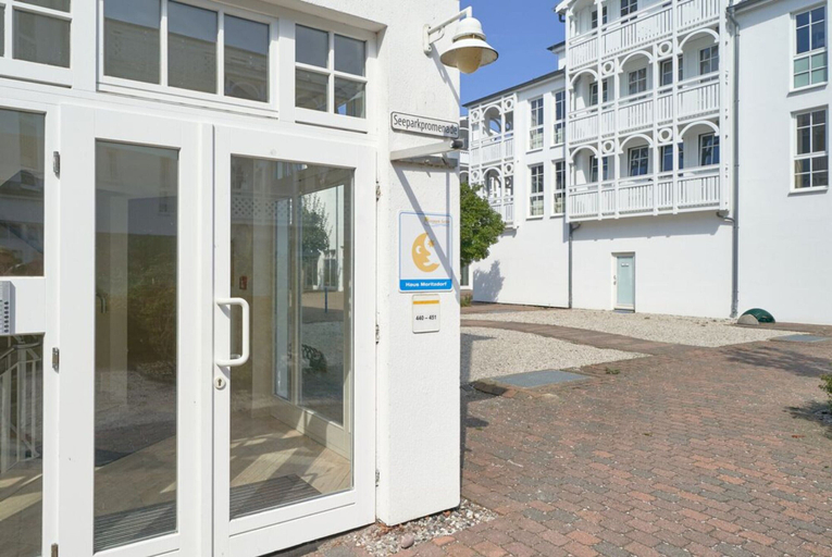 Reception, Moderne Ferienwohnung mit Grossem Balkon im Seepark Sellin, Vorpommern-Rügen