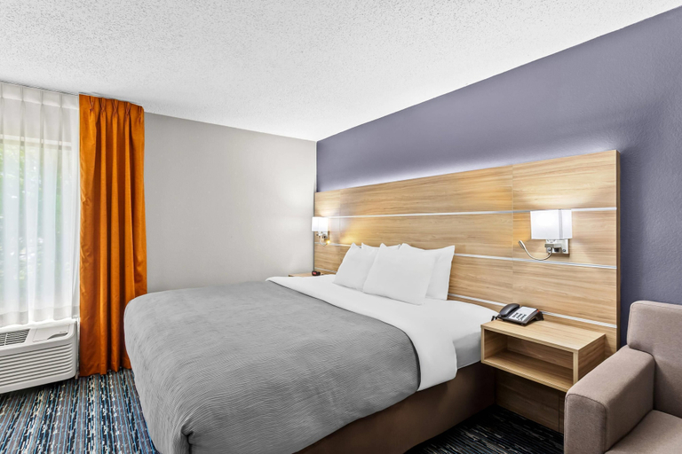 Bedroom 4, Quality Inn Rochester South, Fulton