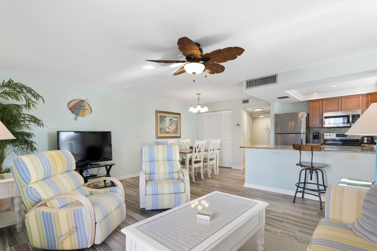 Living area 5, Gulf Gate Resort, Pinellas