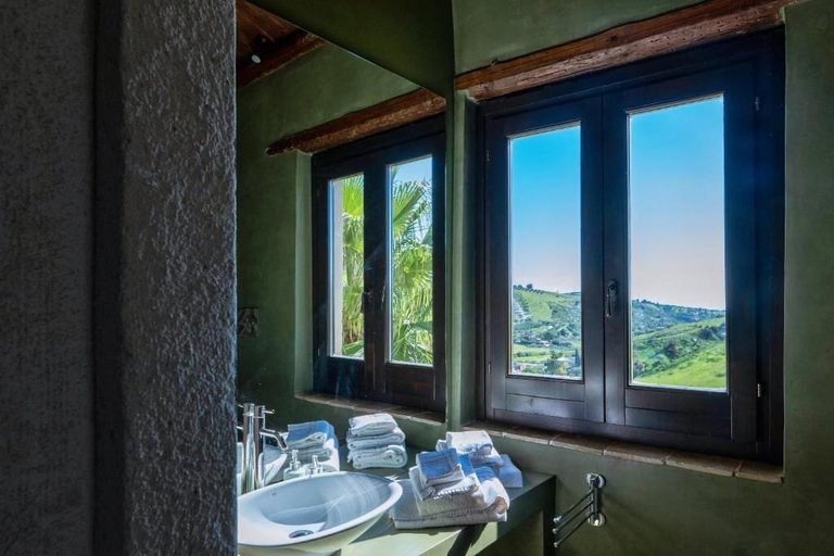 Bathroom 2, Borgo delle Pietre, Agrigento