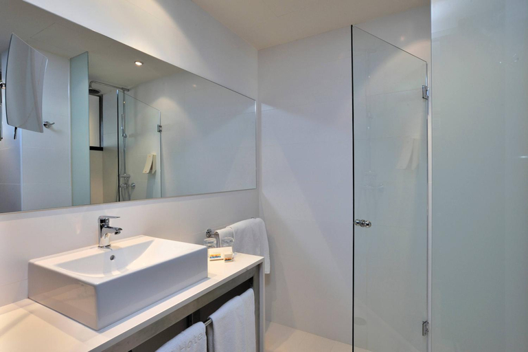 Bathroom 4, Sol Guadalupe, Baleares