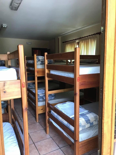 Bedroom 4, Albergue Los Nuberos - Hostel, Cantabria