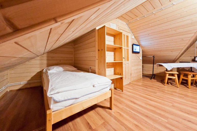 Bedroom 2, Chatka u Staszka, Tatra