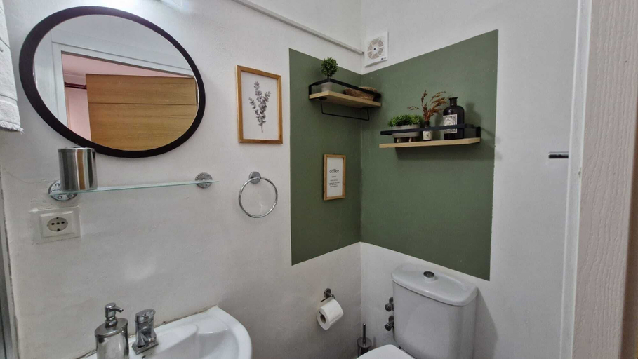 Bathroom 4, Siirli Pansiyon, Seferihisar
