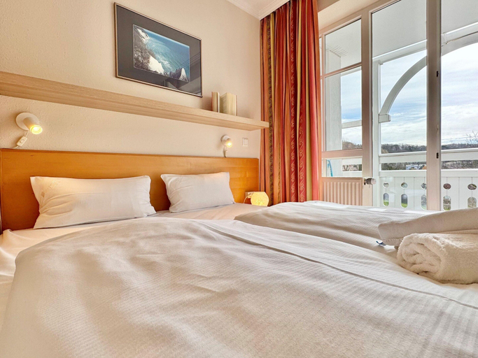 Room 2, Ferienwohnung im Seepark Sellin mit Balkon, Vorpommern-Rügen