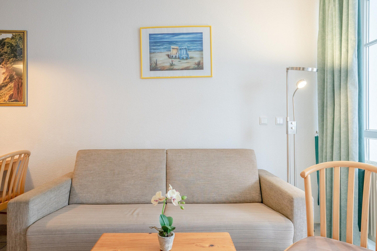 Living room 3, Attraktive Ferienwohnung mit Balkon Ostseenah in Sellin, Vorpommern-Rügen