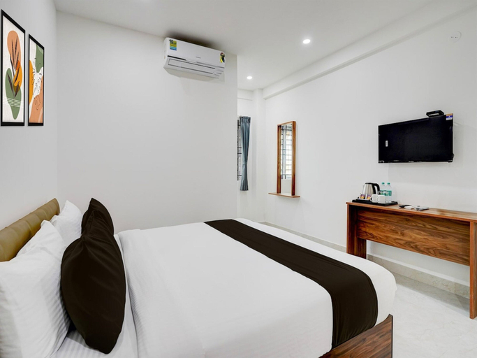 Room 5, Classic With Balcony Bangalore Inn, Bangalore