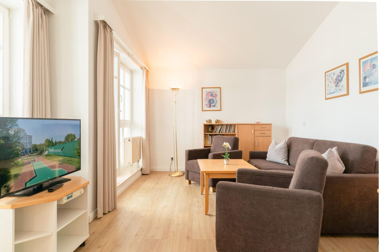 Living room 5, Ferienwohnung im 3.og mit Balkon in Sellin, Vorpommern-Rügen