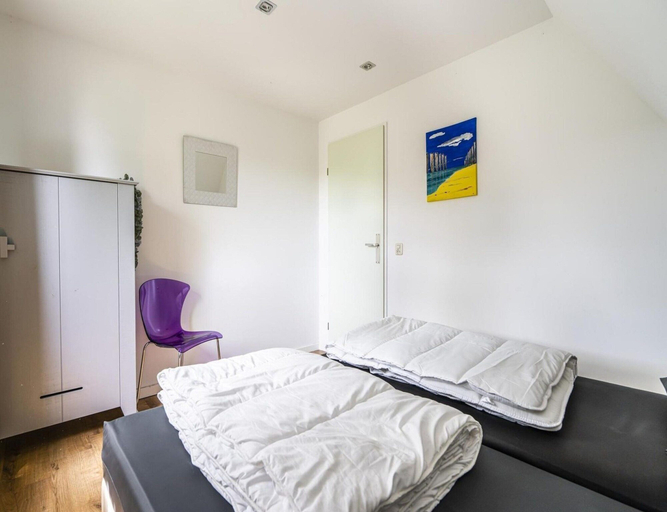 Room 2, Home Near Vlissingen Beach, Vlissingen