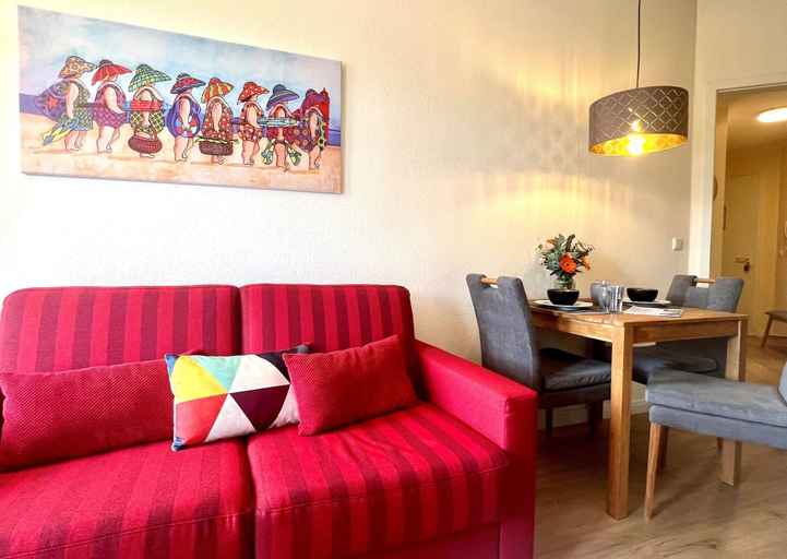 Living room 4, Moderne Ferienwohnung mit Balkon und Wlan in Sellin, Vorpommern-Rügen