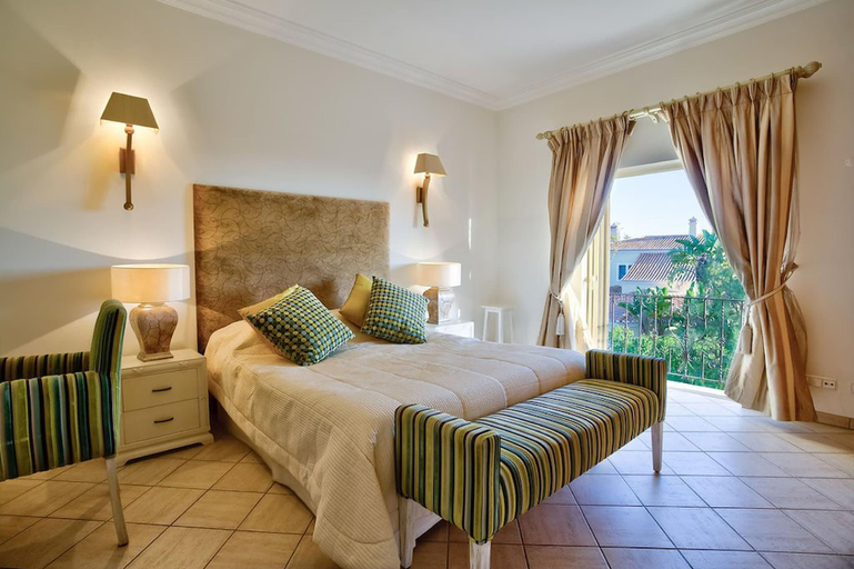 4, Casa Marta · Three bedroom villa with sea views!, Lagoa