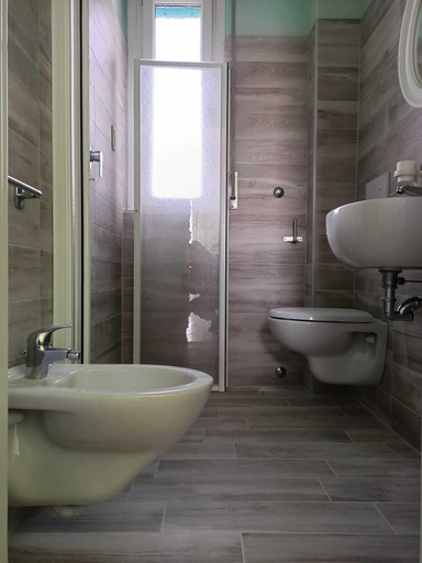 Bathroom 5, Bahamas Residence, Ravenna
