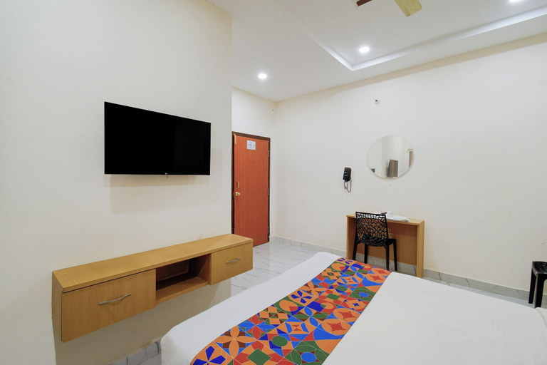 Room 2, Fabhotel Sp Living Tree, Karimnagar