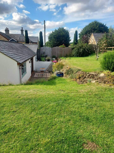 Property grounds 4, Inviting 1-bed Apartment in Sandy Sleeps 4, Central Bedfordshire