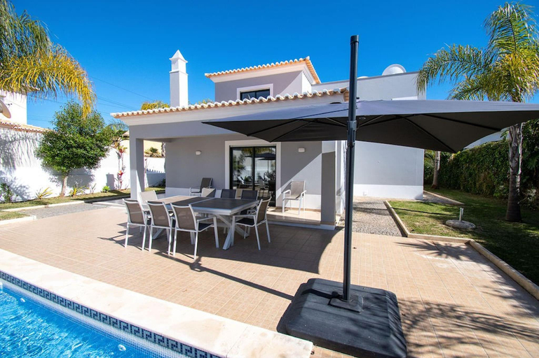 4, Albatroz · GORGEOUS & SPACIOUS VILLA IN CARVOEIRO, Lagoa