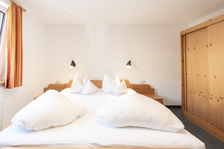 Room 2, Holiday Apartment in St Anton, Landeck