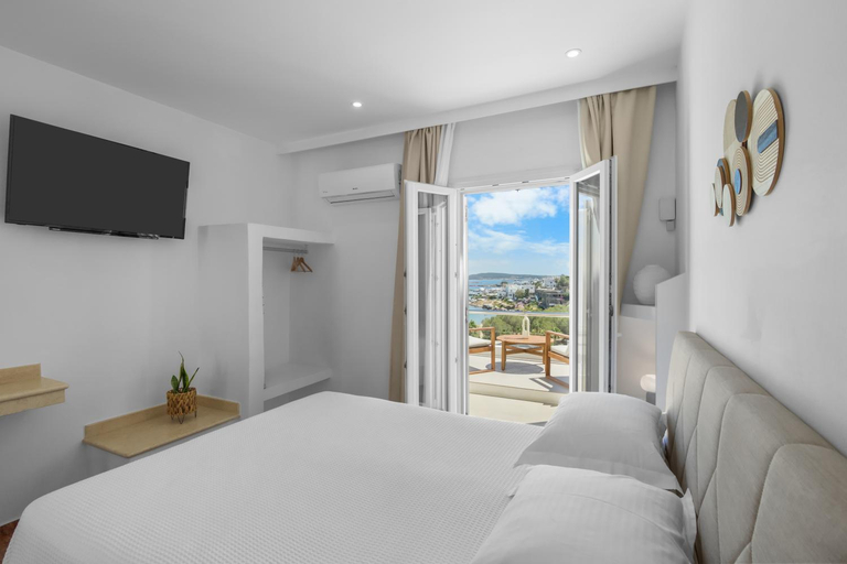 Bedroom 3, Paliomylos Spa Hotel, South Aegean