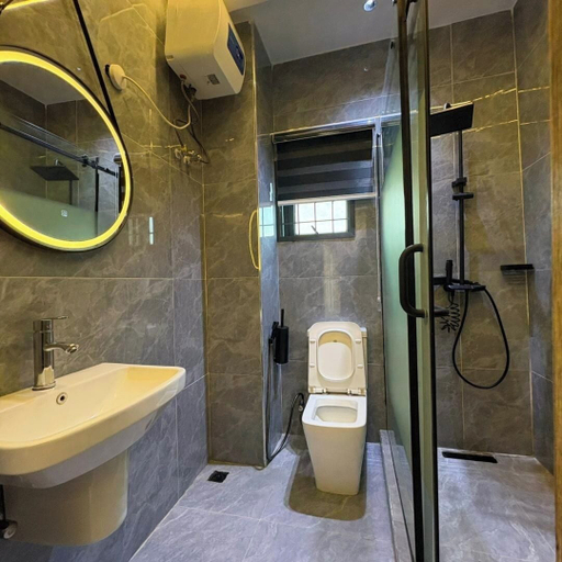 Bathroom 2, Chulis Apartment, AbujaMun