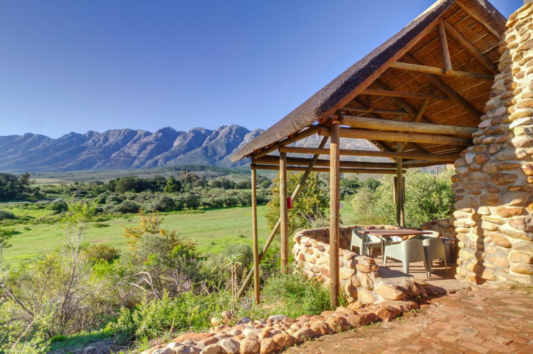 Exterior & Views 1, Mountain Cabin private hot tub and swimming pool, Cape Winelands