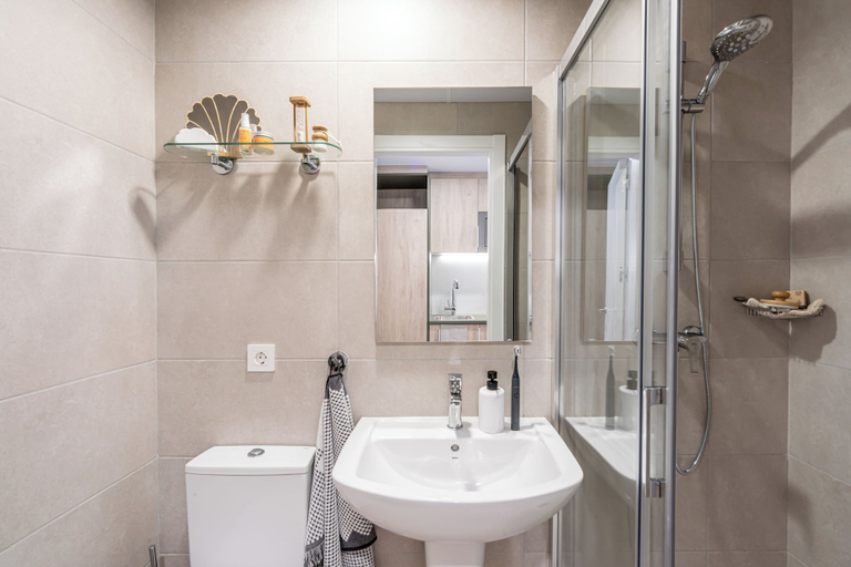 Bathroom 4, Hotel Nido Malvarrosa, Valencia