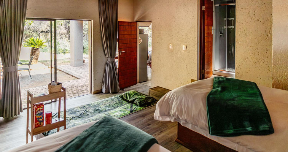Bedroom 2, Mabalingwe Nature Reserve - Elephant Lodge - Tjaila, Waterberg