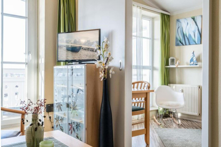 Living room 3, Komfortable Ferienwohnung fur bis zu 4 Personen auf Rugen, Vorpommern-Rügen