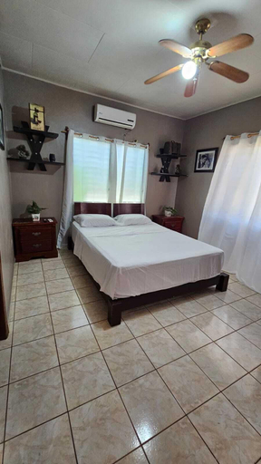 Room 4, Toronjal II Executive Rooms, La Ceiba