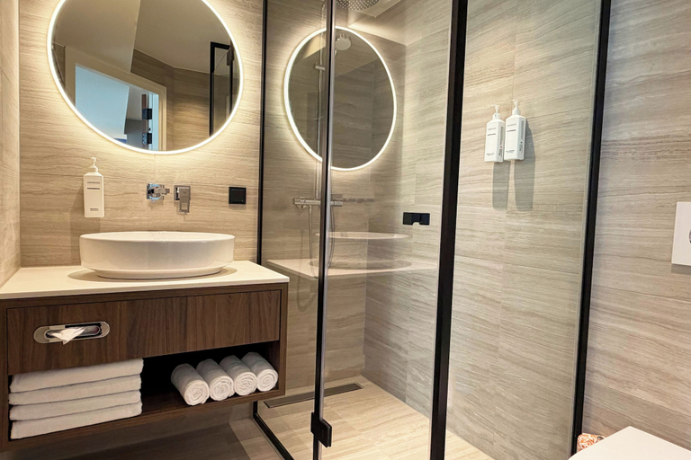 Bathroom 5, TRYP by Wyndham Badhotel The Hague Scheveningen, The Hague