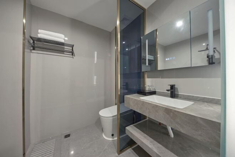 Bathroom 3, Lingzhi Hotel, Guangzhou