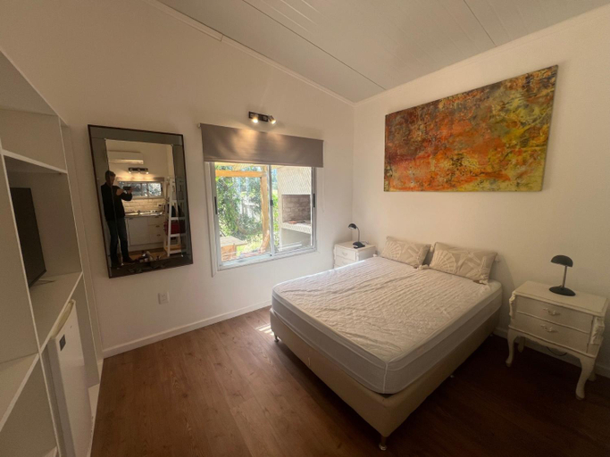 Bedroom 2, Los Bungalows, n.a523