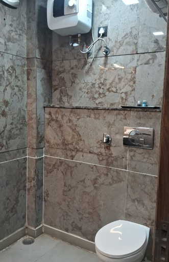 Bathroom 4, Royal 9 Hotel And Banquet, Meerut