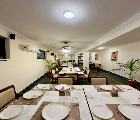 Food & Drinks 5, Hotel Himalaya Haridwar @ Har Ki Pauri Road, Hardwar