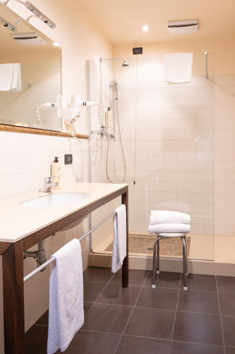 Bathroom 4, La Pieve Hotel, Vicenza
